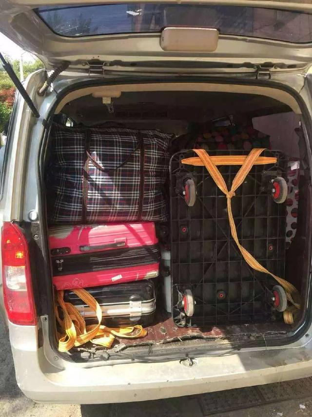 1646175121100664.jpg u=3418751720,758510960&fm=173&app=25&f=JPEG搬家車子.jpg